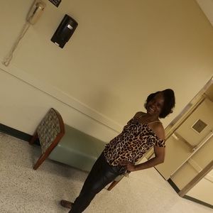 Meet your Posher, Annie